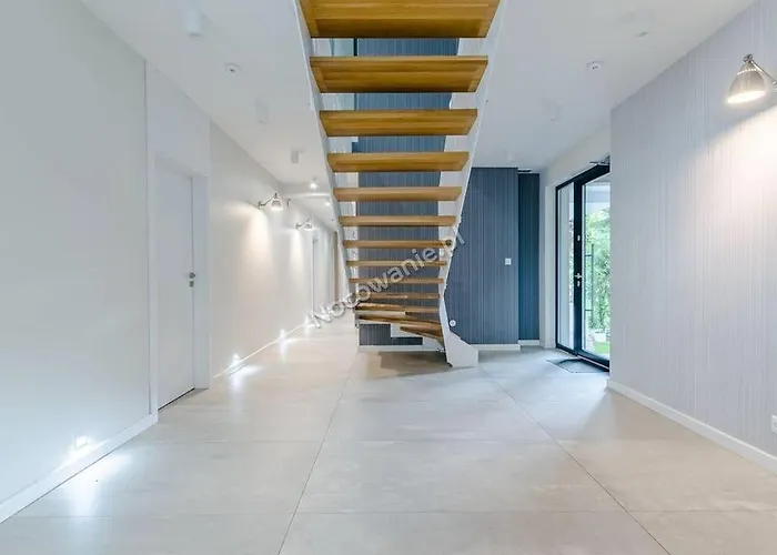 Przedwiosnie Πανσιόν Jurata